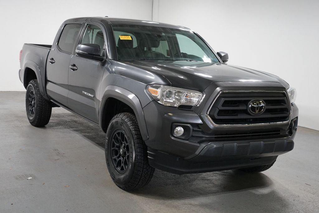 Thumbnail: 2022 Toyota Tacoma - 3