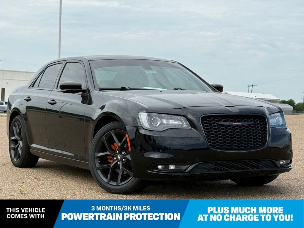 Gloss Black 2022 Chrysler 300 Sedan Rear-Wheel Drive 8-Speed Automatic