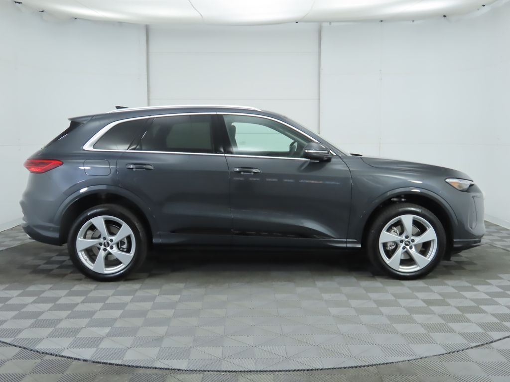 Thumbnail: 2025 Audi Q5 - 5