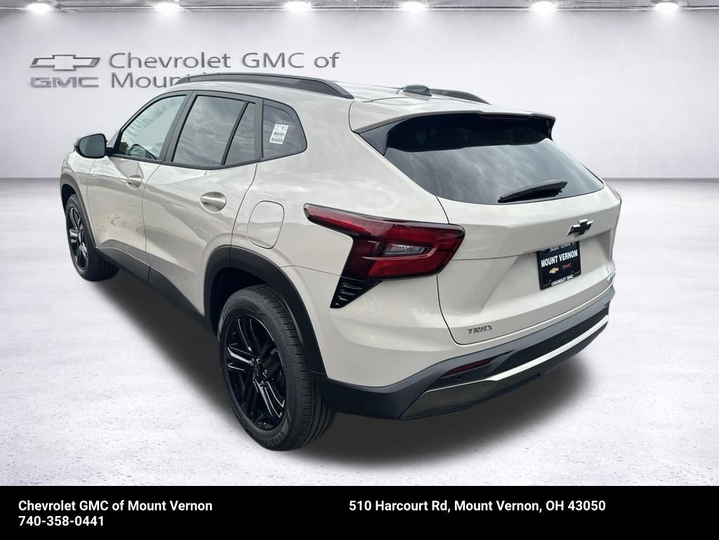 2026 Chevrolet Trax ACTIV - Image 2