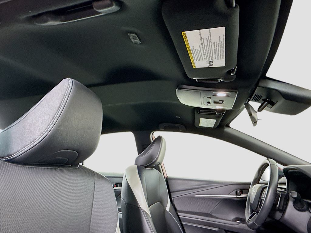 Thumbnail: 2025 Toyota Camry - 18