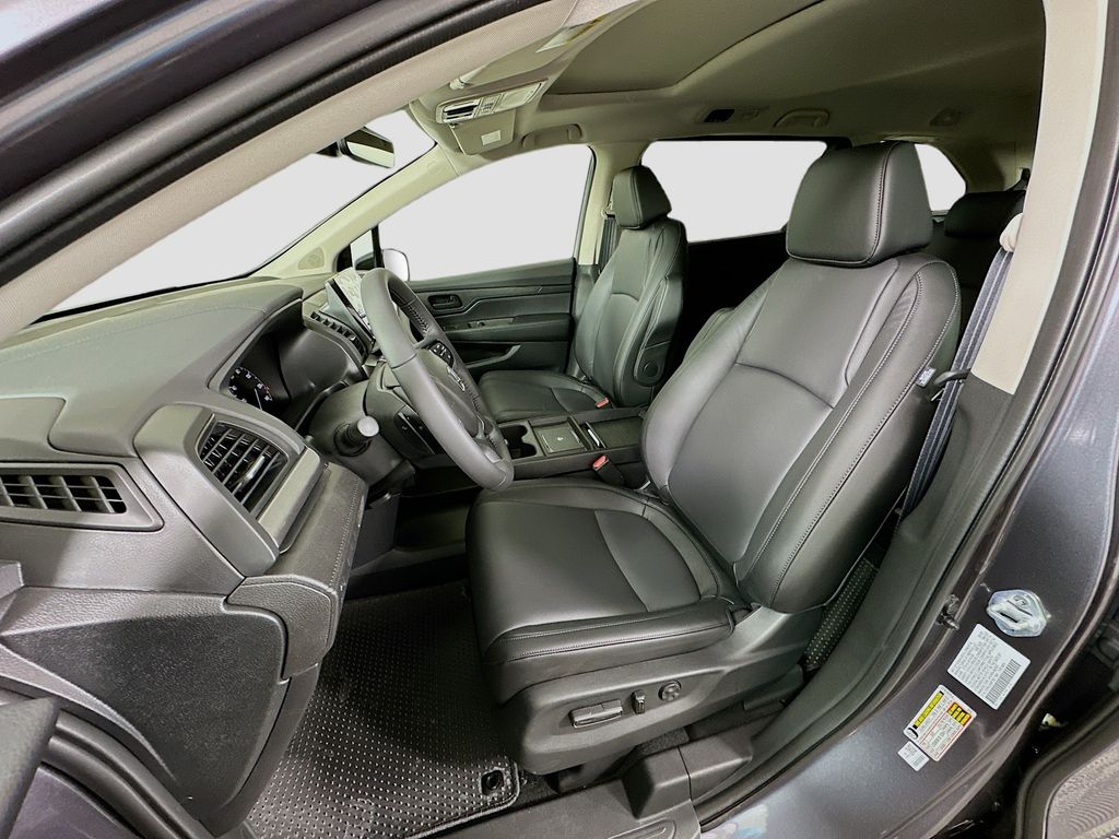 Thumbnail: 2026 Honda Odyssey - 15