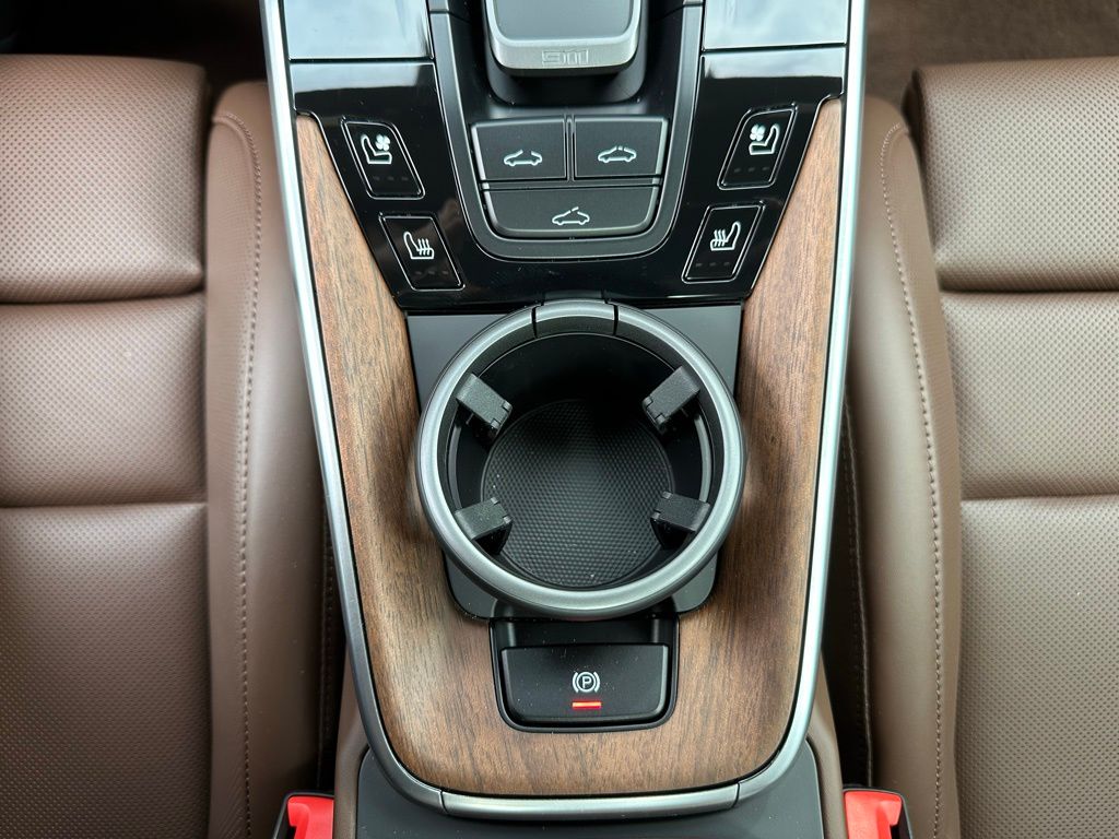 Thumbnail: 2026 Porsche 911 - 26