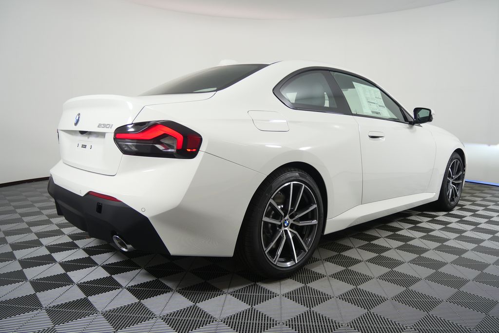 Thumbnail: 2026 BMW 2 Series - 3