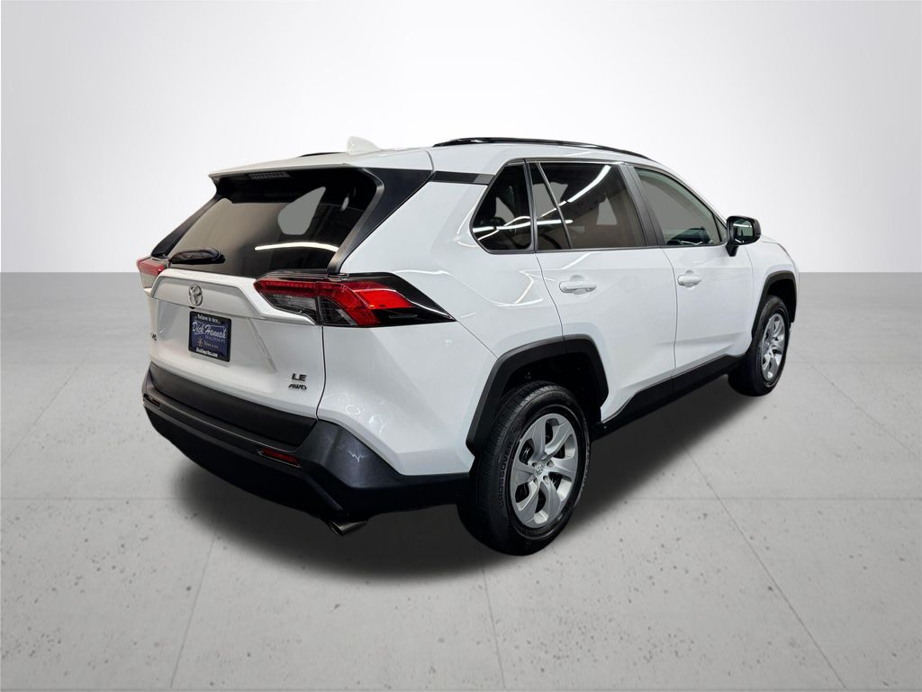 2020 Toyota RAV4 LE