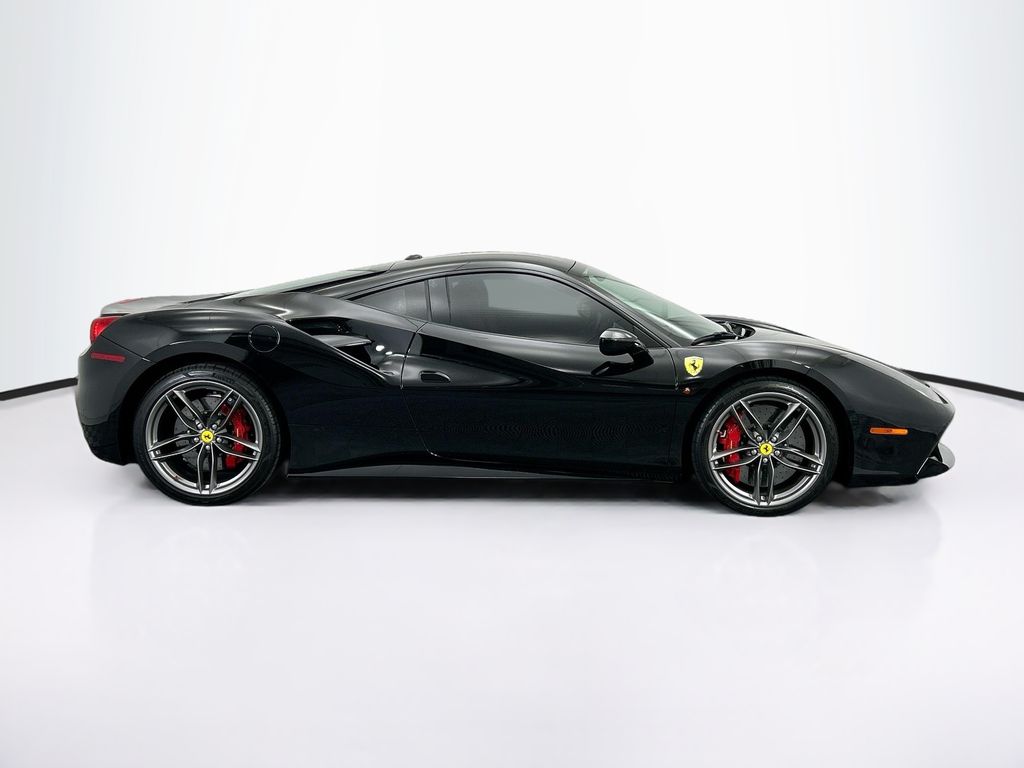 Thumbnail: 2018 Ferrari 488 - 4