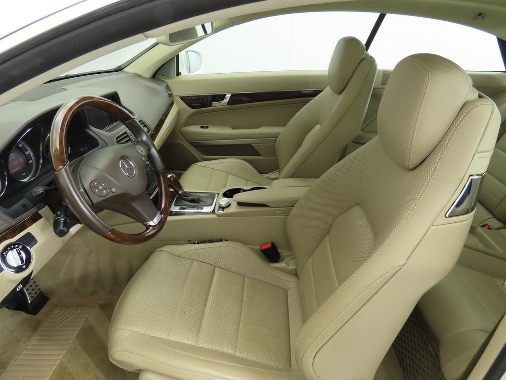 Thumbnail: 2010 Mercedes-Benz E-Class - 20