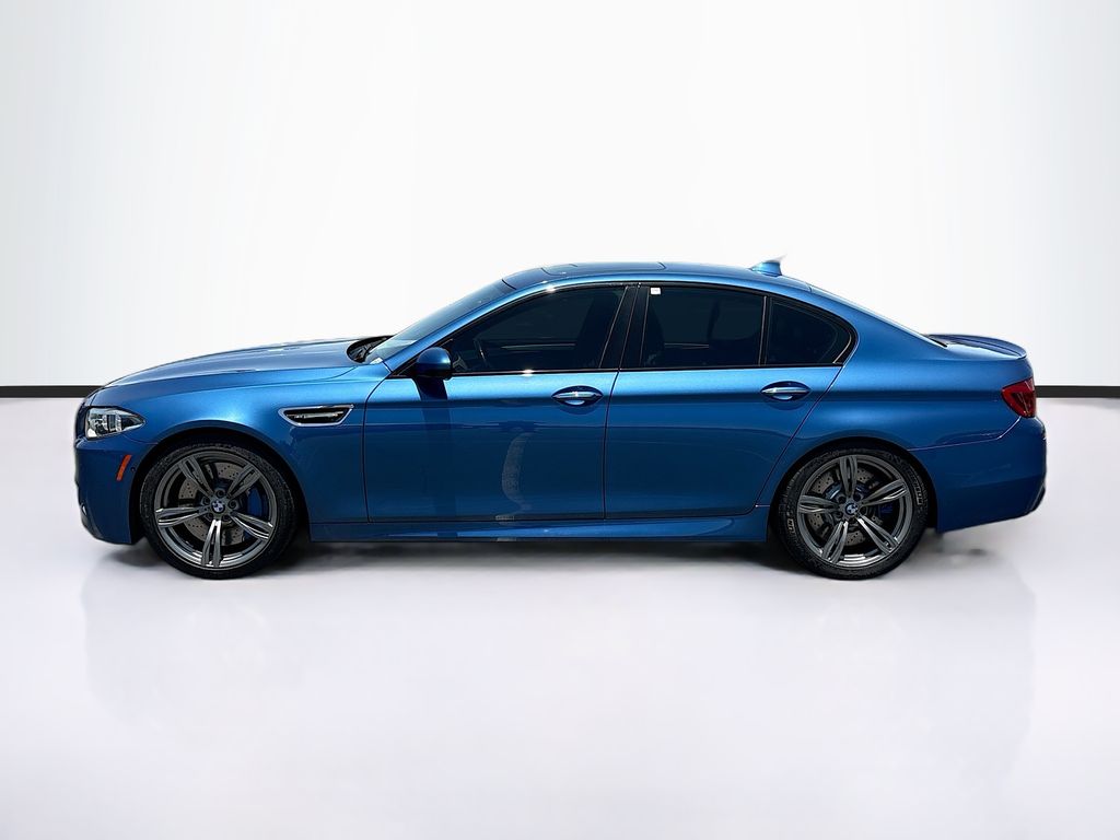 Thumbnail: 2016 BMW M5 - 8