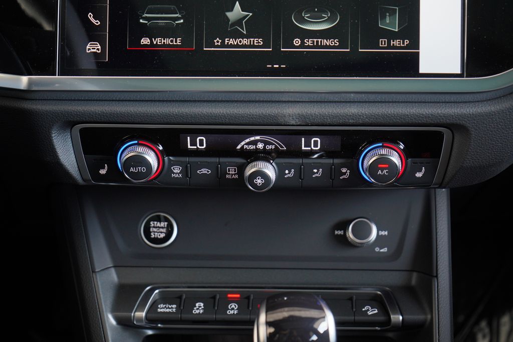 2025 Audi Q3  16