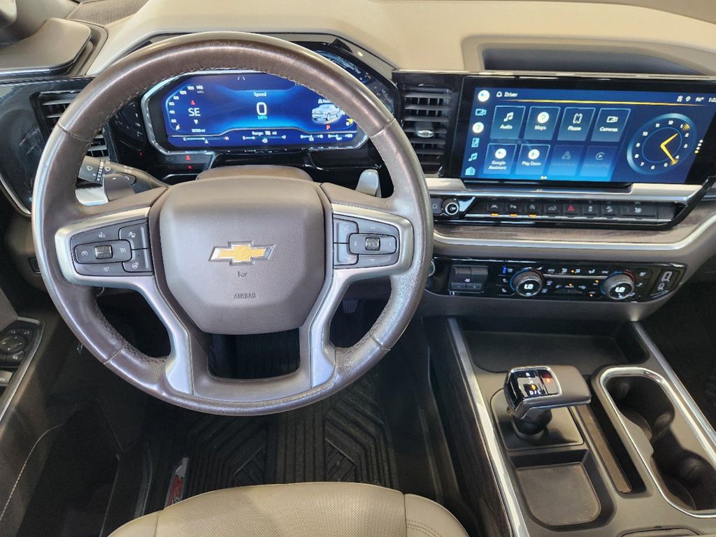 2022 Chevrolet Silverado 1500 LTZ 33