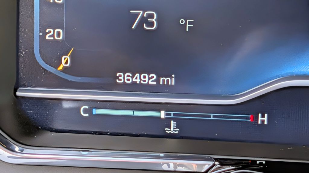 Used 2022 Chevrolet Silverado 1500 LT 4D Crew Cab