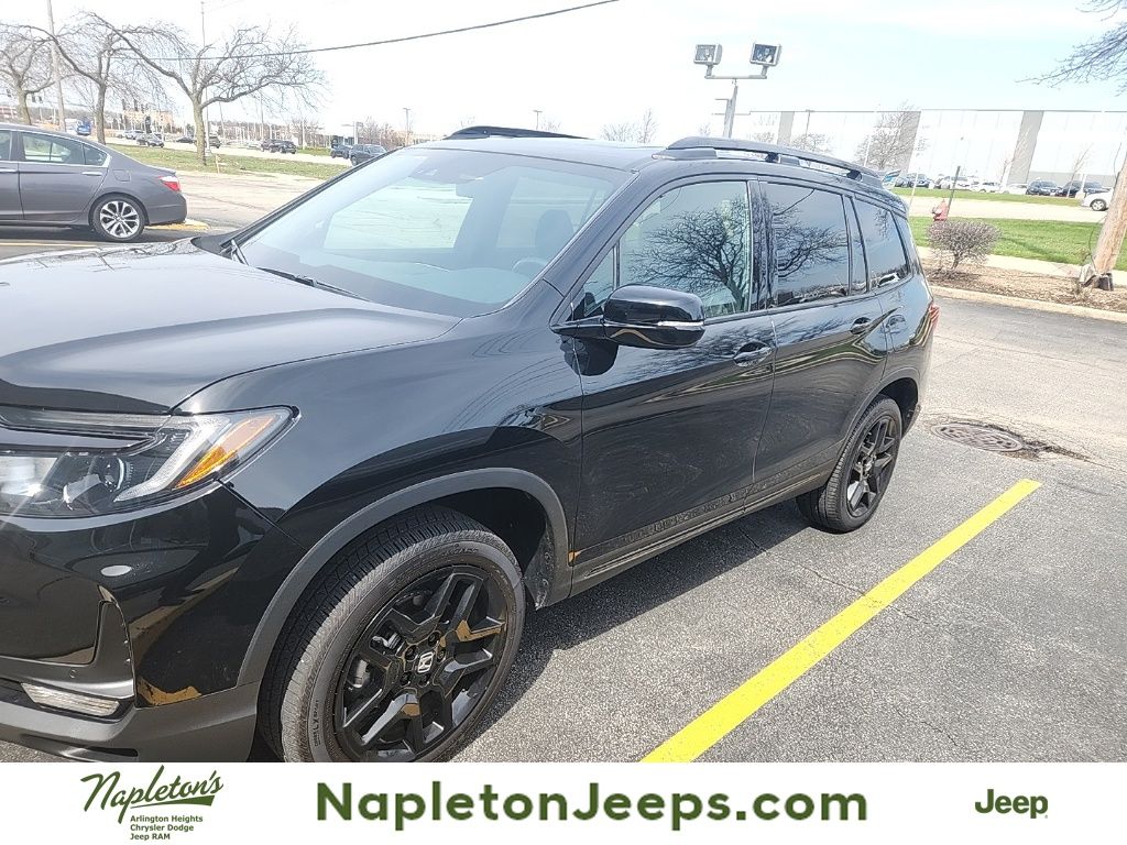 Crystal Black Pearl 2025 Honda Passport Black Edition AWD SUV / Crossover All-Wheel Drive 9-Speed Automatic