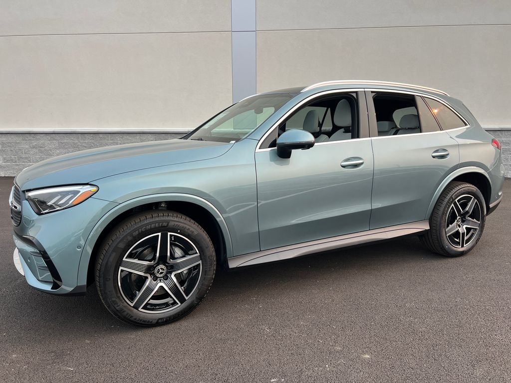 Verde Silver Metallic 2026 Mercedes-Benz GLC SUV / Crossover All-Wheel Drive 9-Speed Automatic