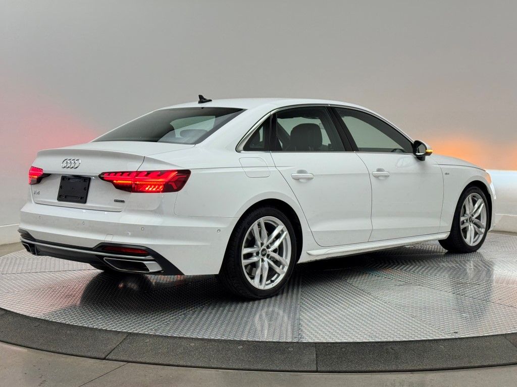 2022 Audi A4 Prestige 10