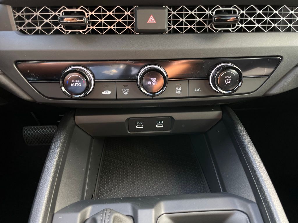2025 Honda Accord LX 17