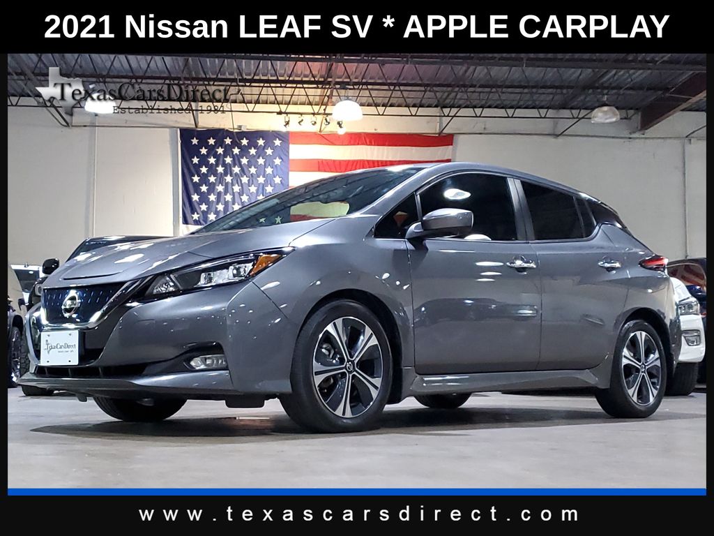 The 2021 Nissan LEAF SV photos