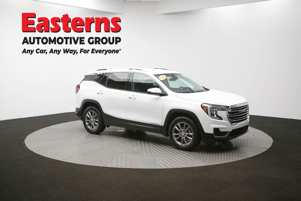 Used 2024 White GMC SLT image 47