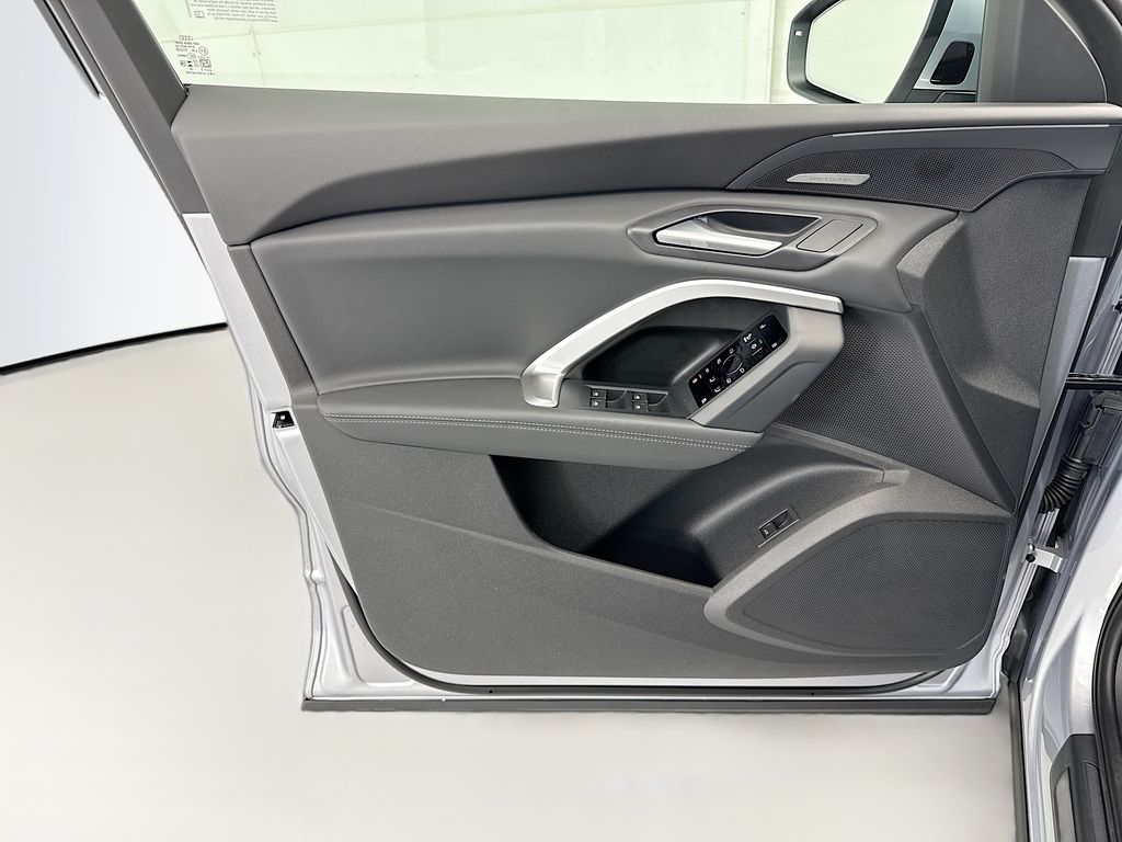 Thumbnail: 2026 Audi Q5 - 23