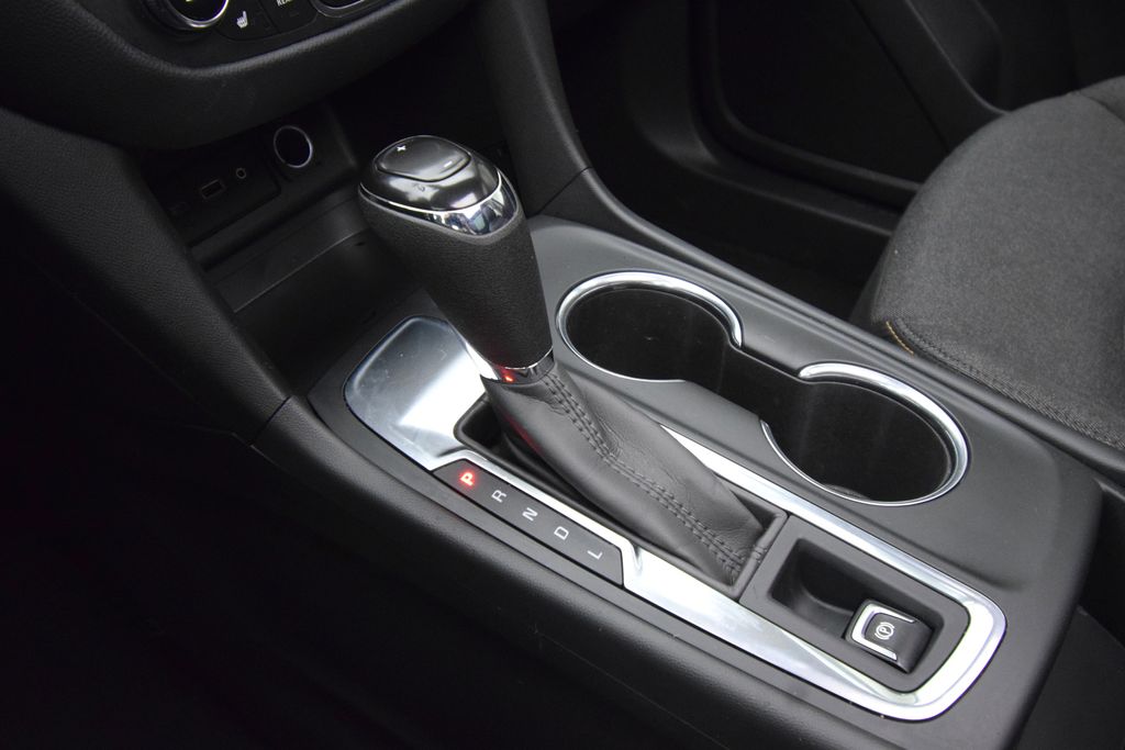 used 2021 Chevrolet Equinox car, priced at $16,400