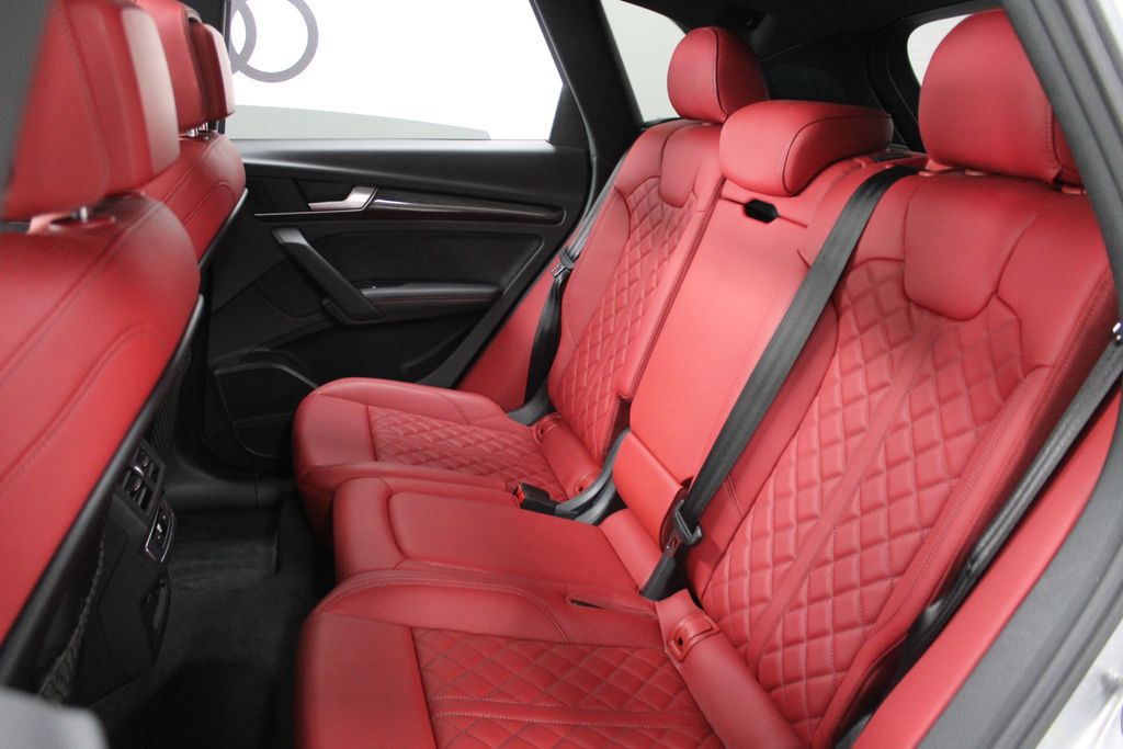 Thumbnail: 2021 Audi SQ5 - 29