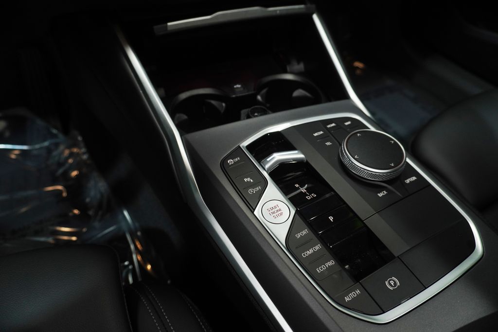 2025 BMW 2 Series 230i - Photo 16