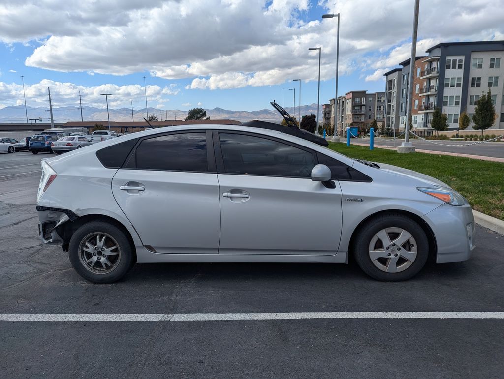 2011 Toyota Prius One 11