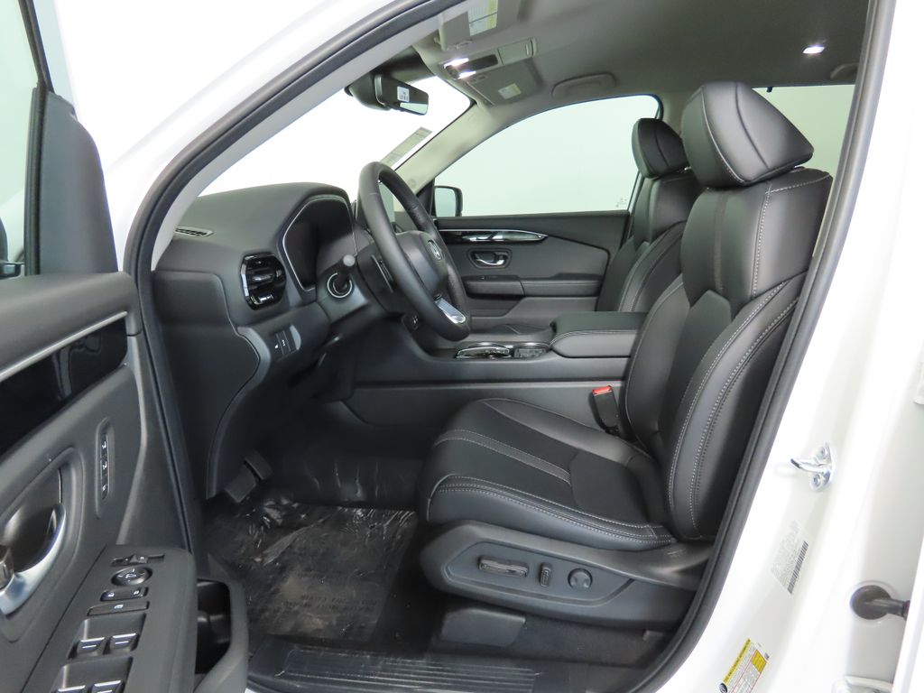 Thumbnail: 2025 Honda Pilot - 19