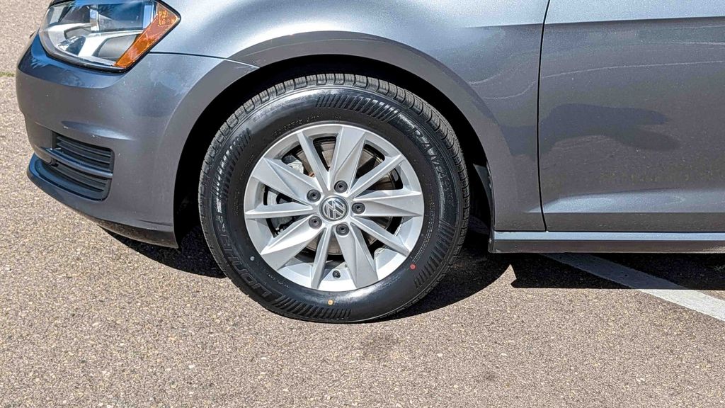 Used 2016 Volkswagen Golf TSI S 4-Door 4D Hatchback