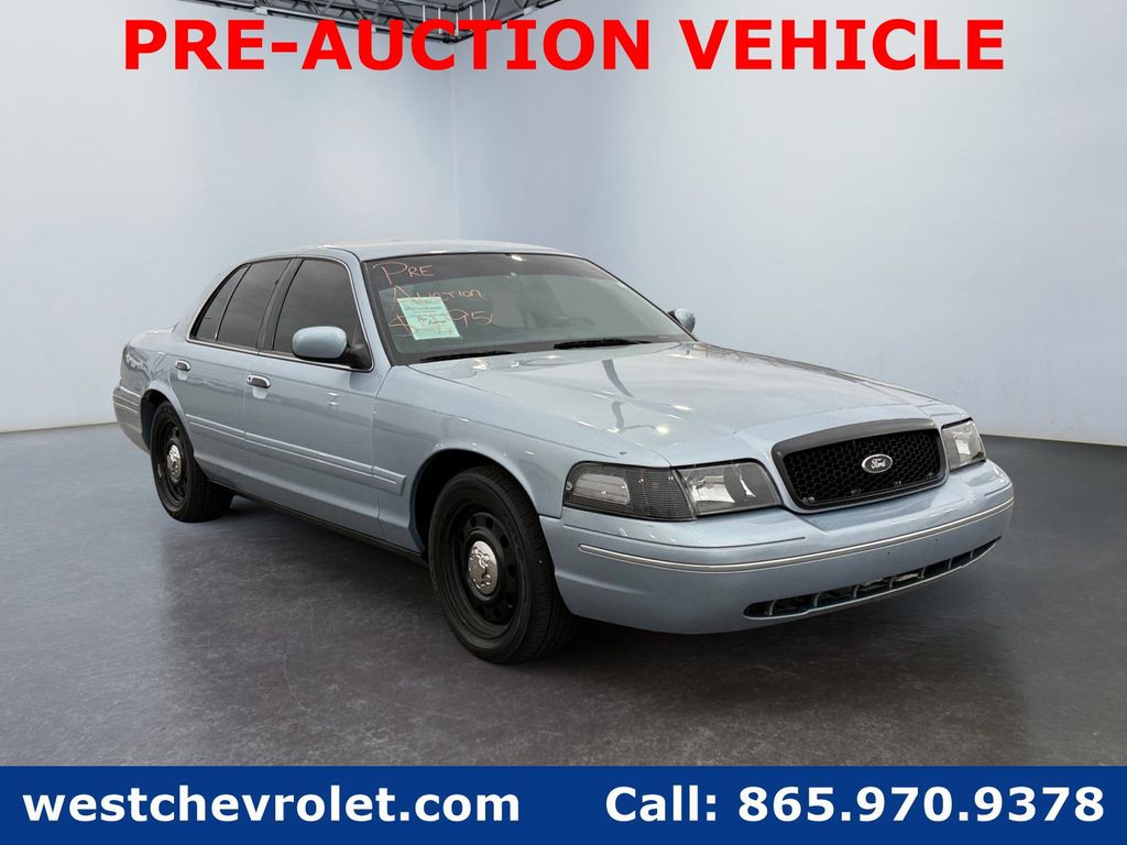 1999 Ford Crown Victoria 4 Dr LX Sedan