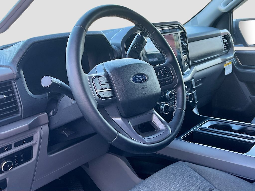 Used 2024 Blue Ford XLT image 11
