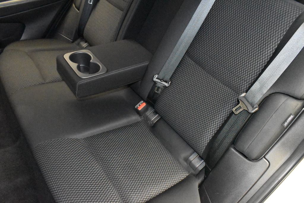 2021 Nissan Rogue Sport S 32