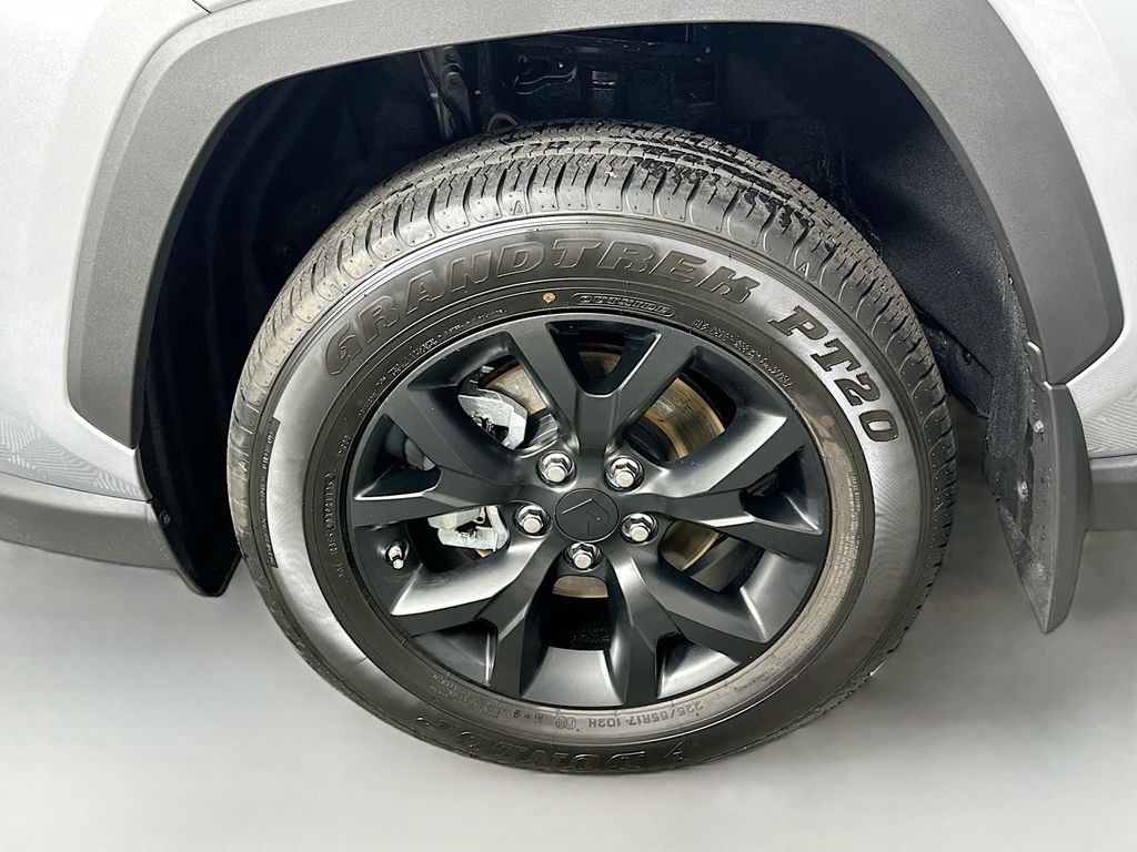 Thumbnail: 2025 Toyota RAV4 - 31