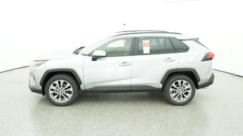 Thumbnail: 2025 Toyota RAV4 - 16