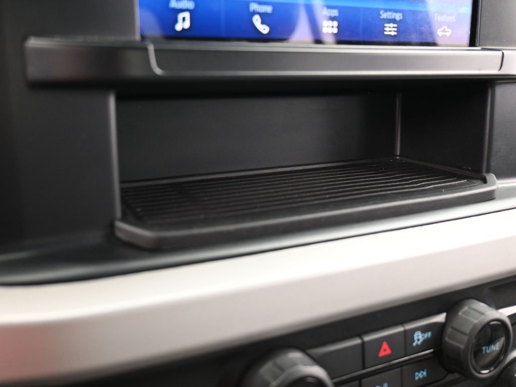 Used 2025 Oxford White Ford XLT image 25