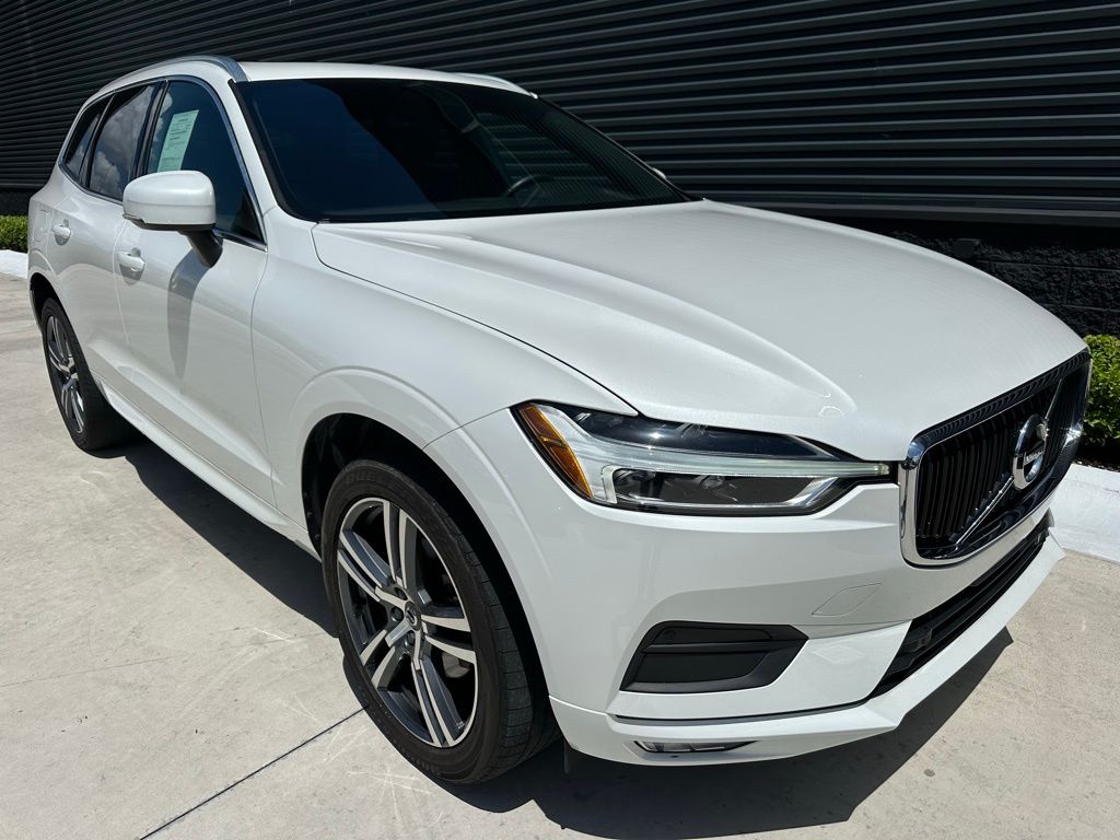 Thumbnail: 2021 Volvo XC60 - 10