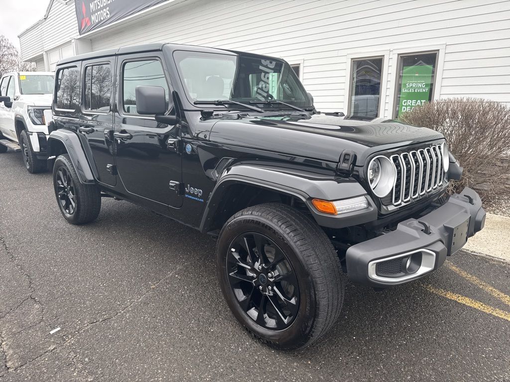 Black Clearcoat 2025 Jeep Wrangler 4xe Sahara 4WD SUV / Crossover Four-Wheel Drive 8-Speed Automatic