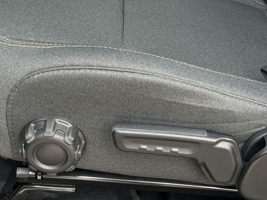 Thumbnail: 2024 Jeep Wrangler - 4