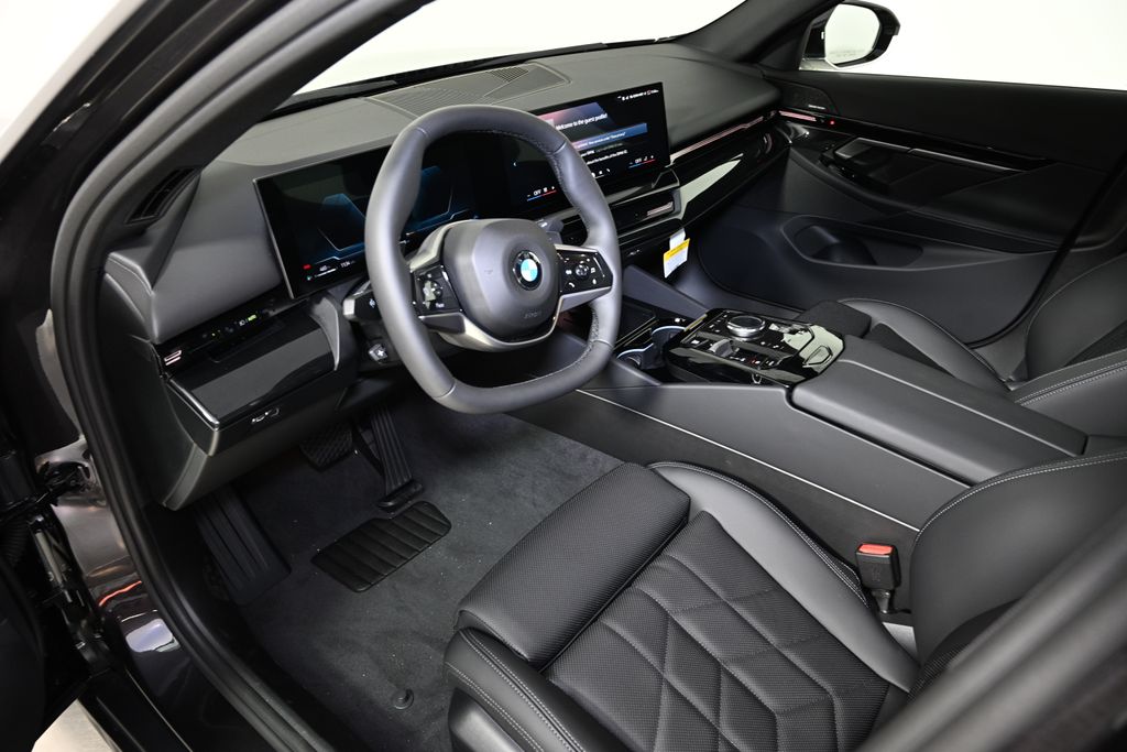 Thumbnail: 2026 BMW 5 Series - 15