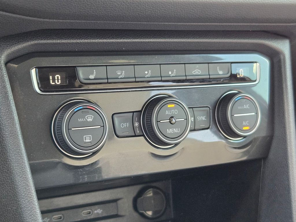 2021 Volkswagen Tiguan - $17,685