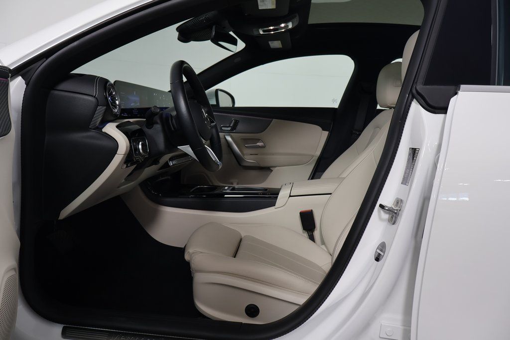 Thumbnail: 2025 Mercedes-Benz CLA - 10