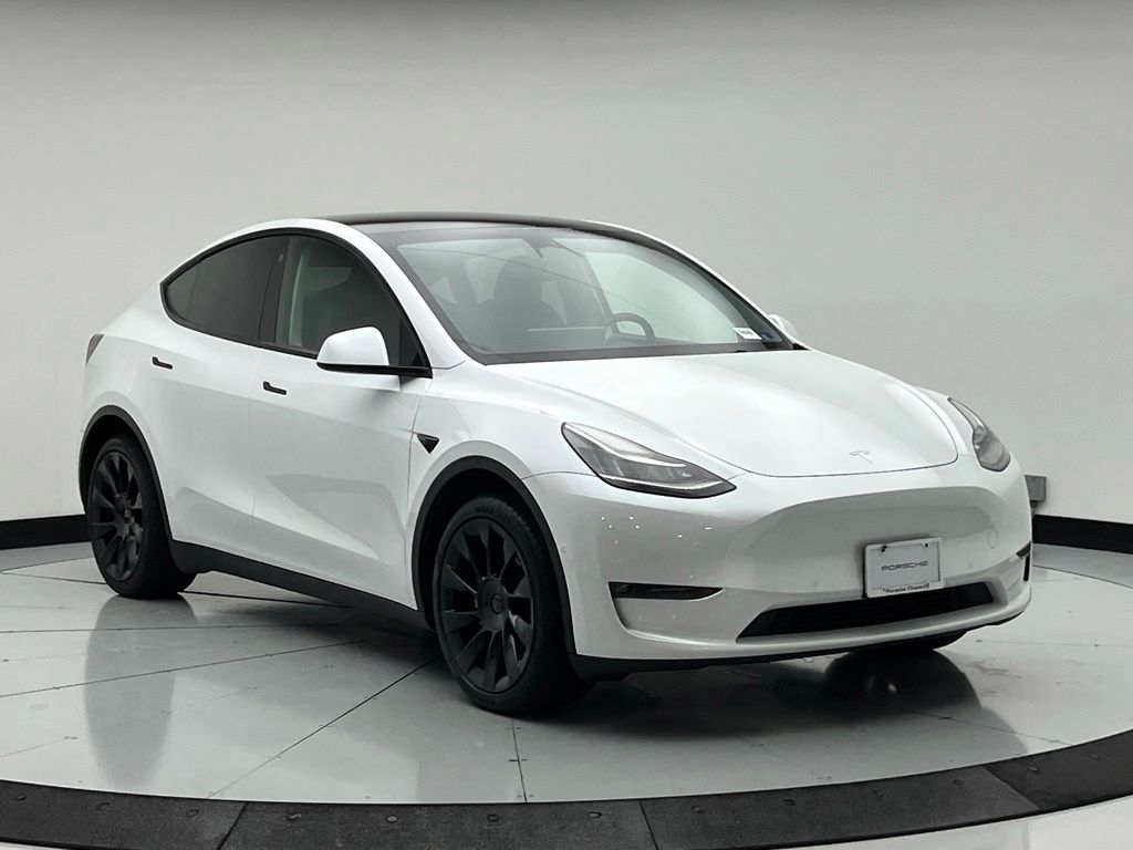 Thumbnail: 2022 Tesla Model Y - 3