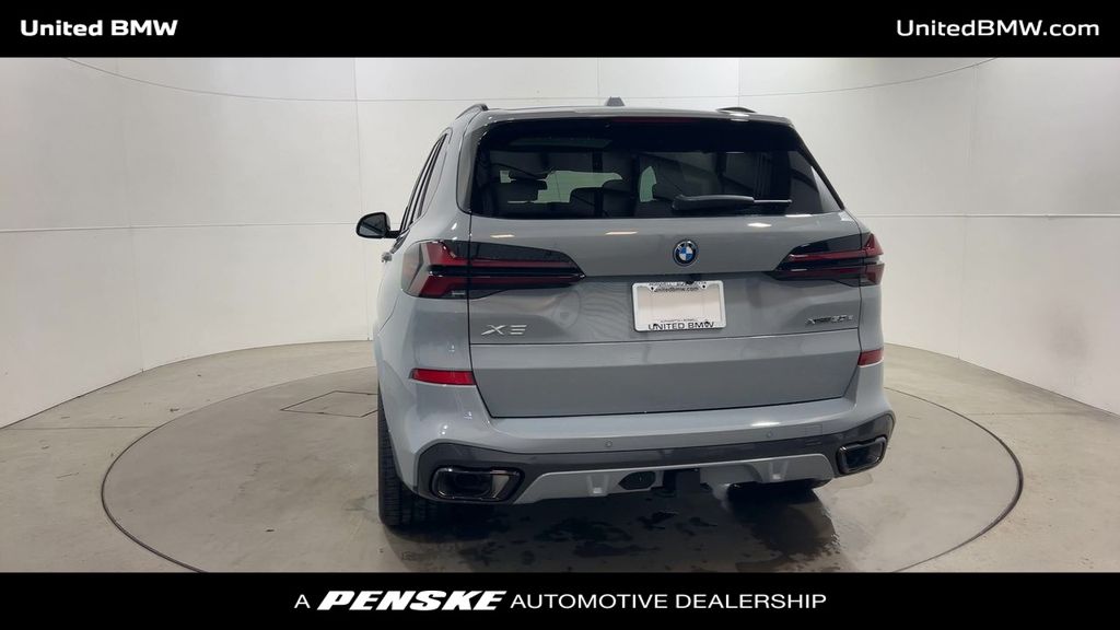 2025 BMW X5 xDrive50e 7