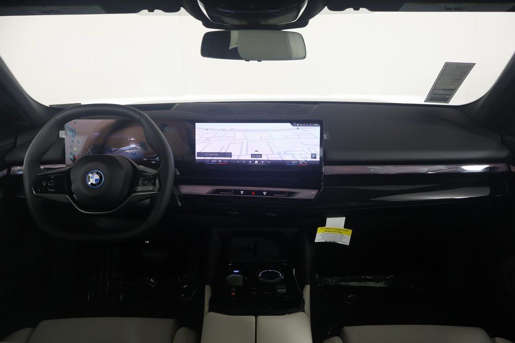 2025 BMW i5 eDrive40 4