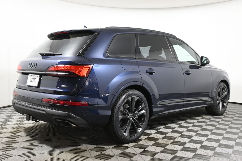 2025 Audi Q7  7