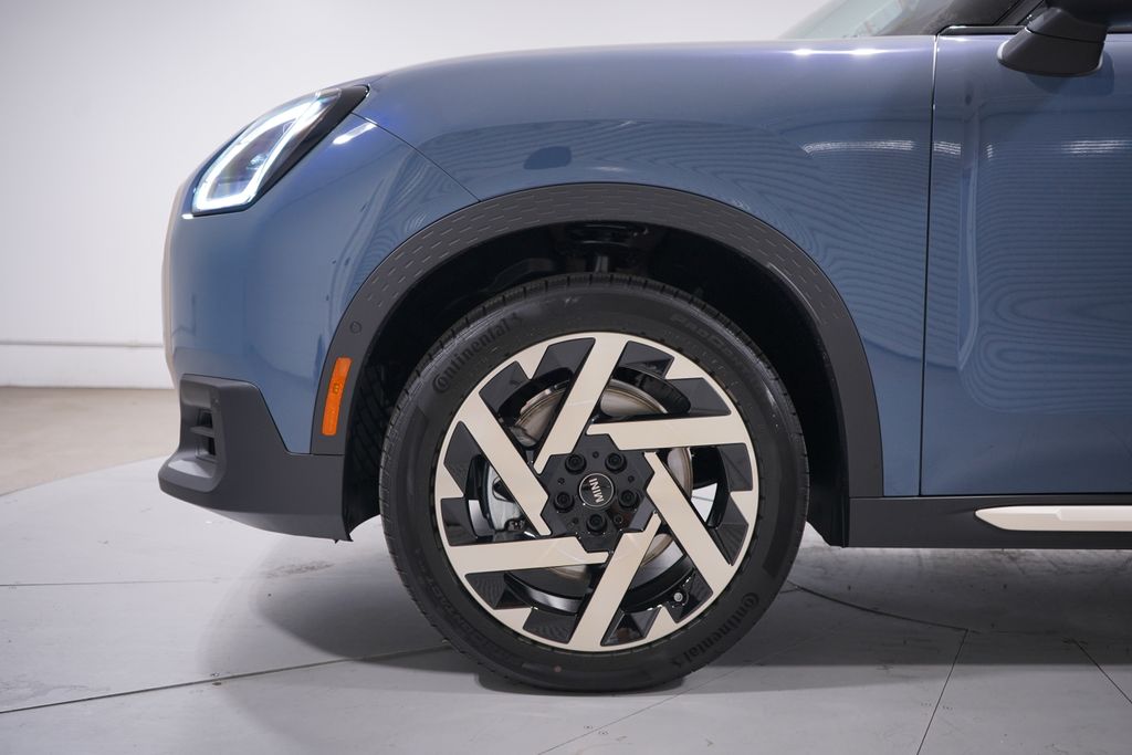 Thumbnail: 2027 MINI Cooper Countryman - 2