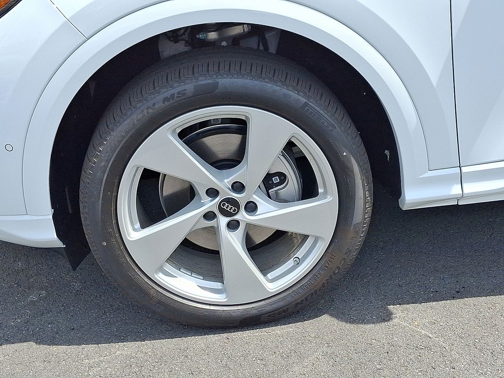 2025 Audi Q5  5