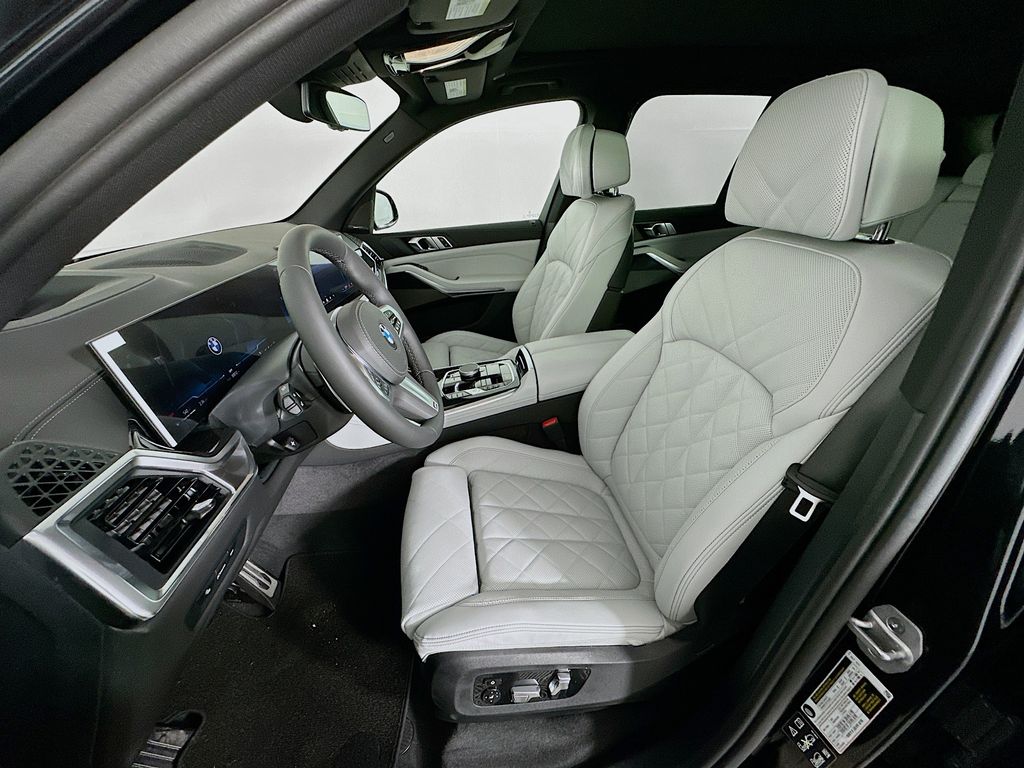 Thumbnail: 2026 BMW X5 - 16