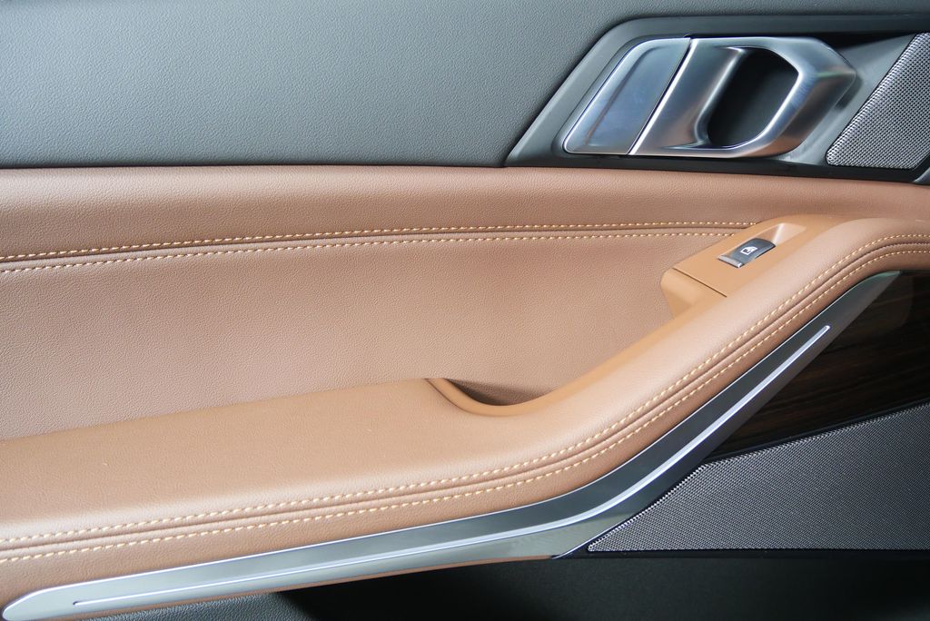 Thumbnail: 2026 BMW X5 - 14