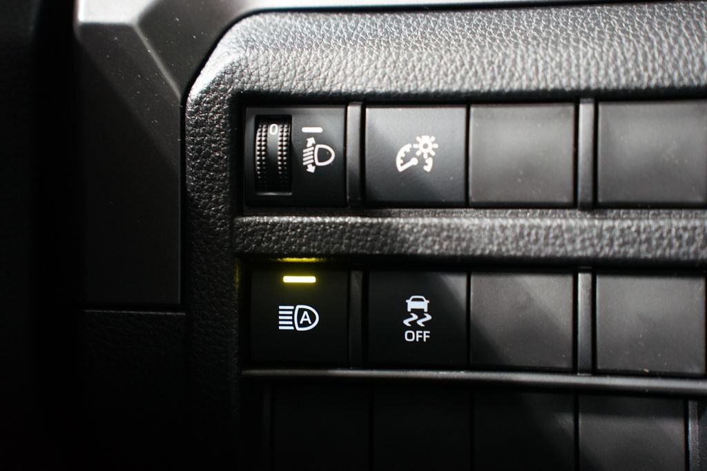 2025 Toyota Tacoma TRD Sport 25