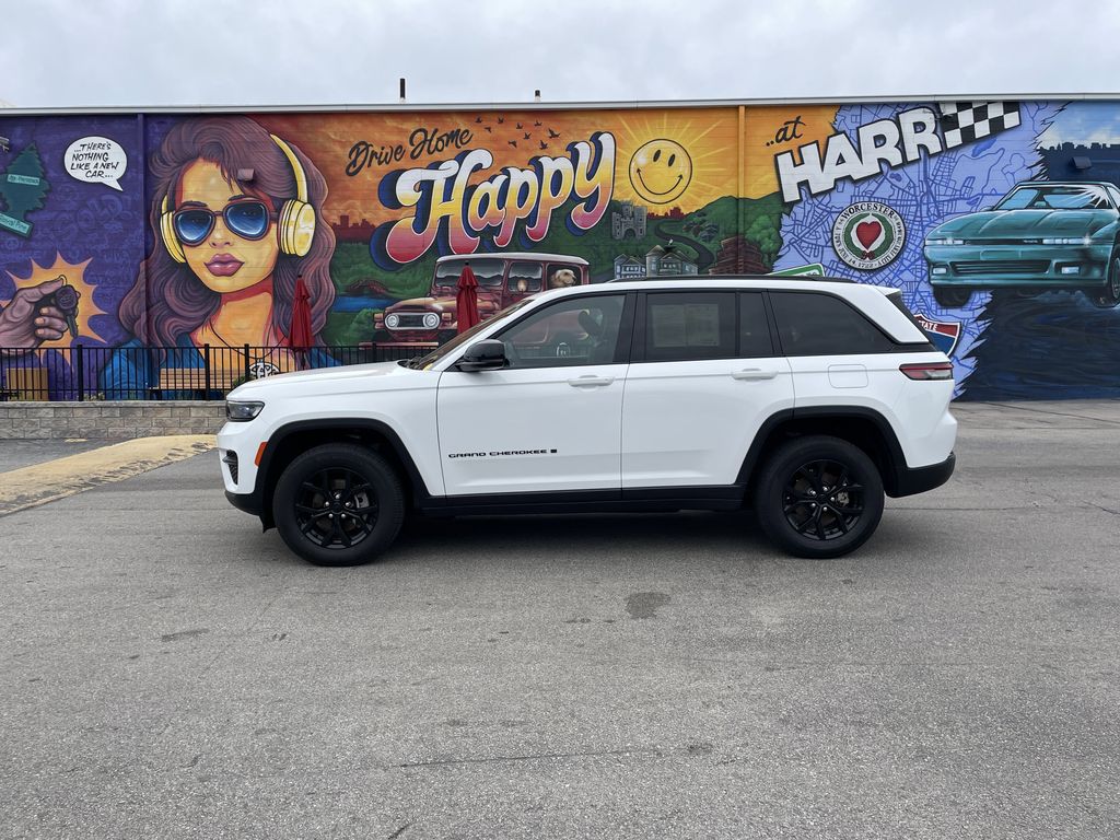 Used 2025 Jeep Grand Cherokee SUV